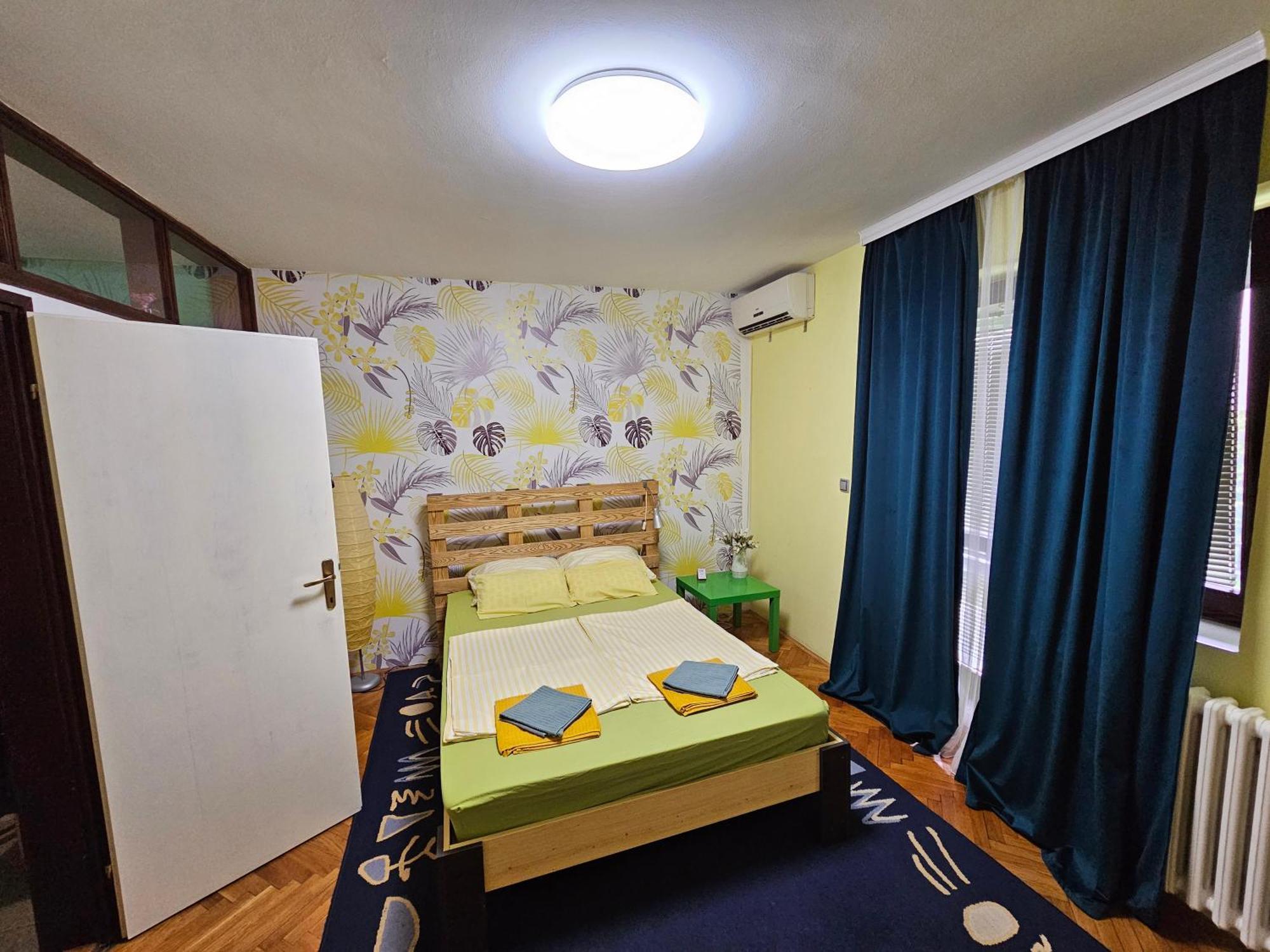 Apartman Yellow House Apartment Novi Sad Exterior foto