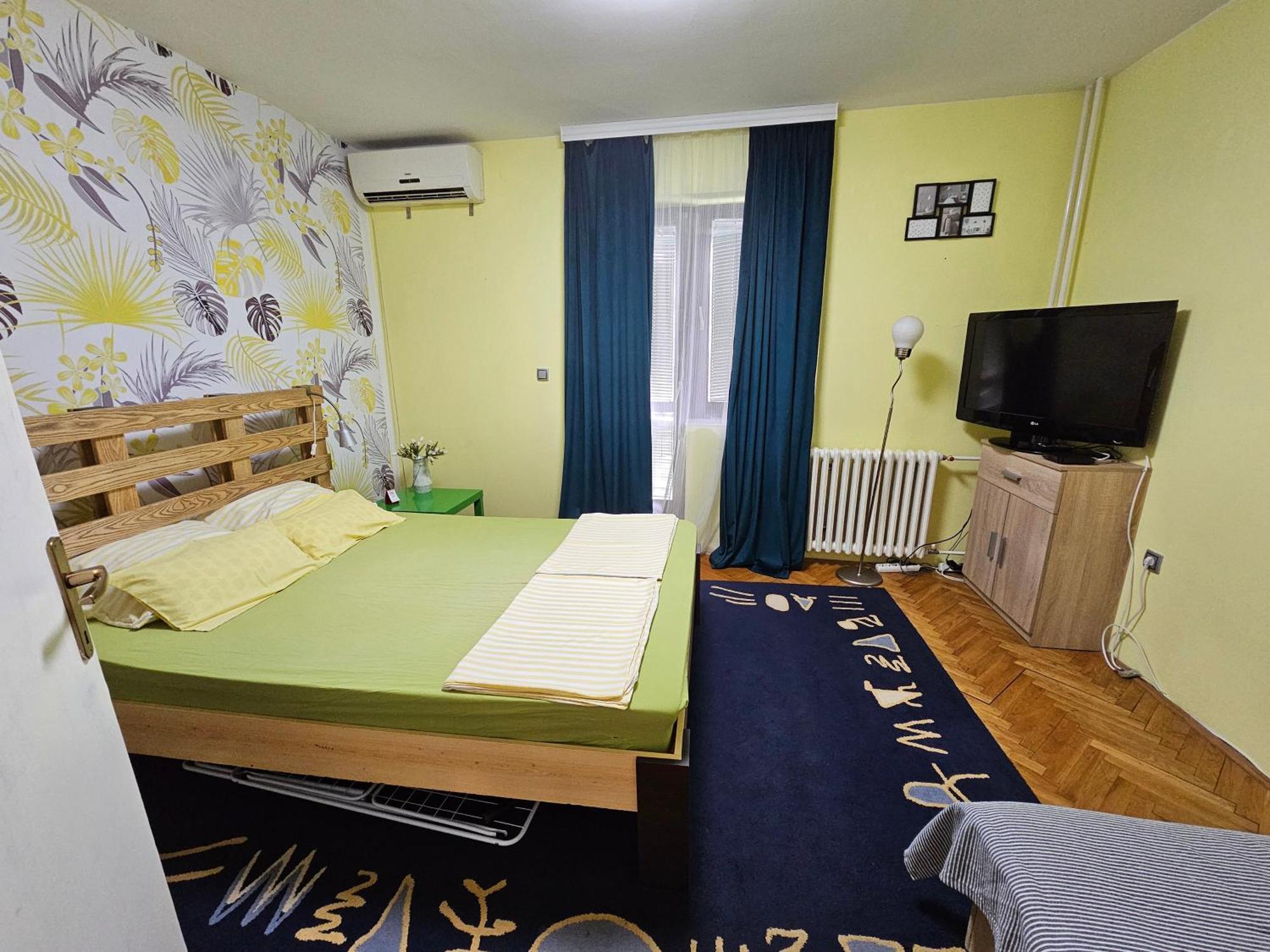 Apartman Yellow House Apartment Novi Sad Exterior foto